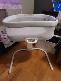 Graco DreamMore Bedside Bassinet 