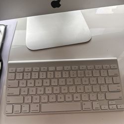 Apple Keyboard
