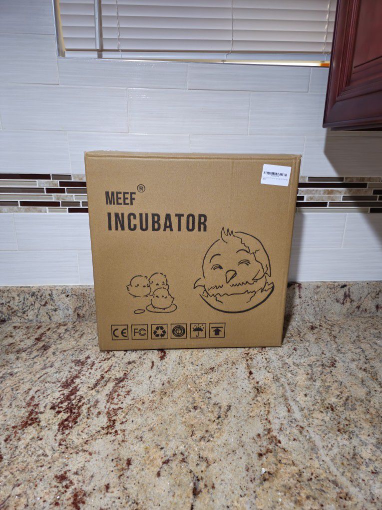 Incubators for Hatching Eggs Automatic 28 Eggs Incubator with Automatic Turner and Humidity Control can Hatch Duck Eggs, Pigeon Eggs, Bird Eggs,Quail 