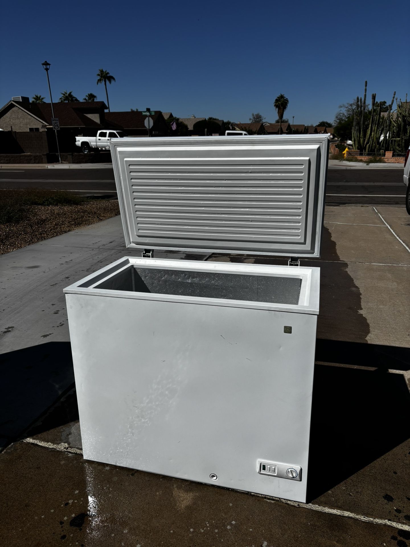 7 cu ft Deep Freezer