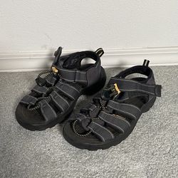 Size 1 Kids Unisex Keen Sandals