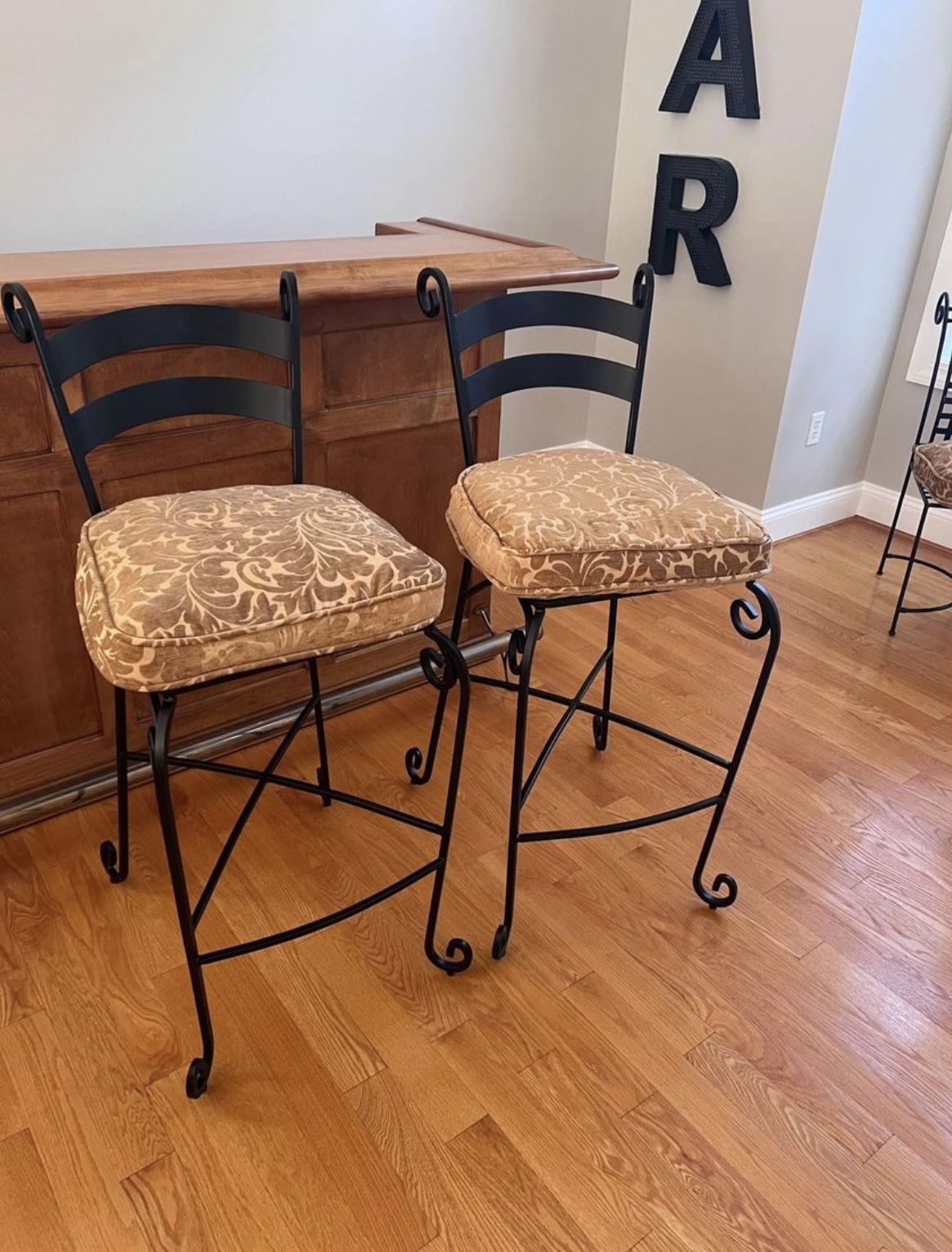 Pier one bar stools set of 2