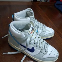 Nike Dunk High Split 'Grey Blue'
size 7Y