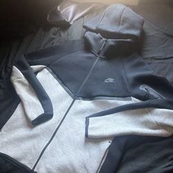 Nike Tech