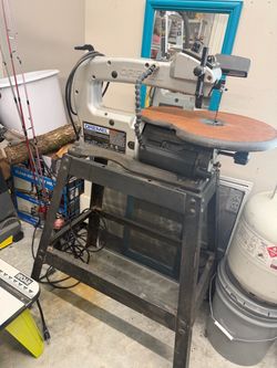 DREMEL  variable scroll saw