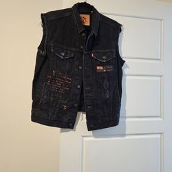 The Weeknd MDM LEVIS vest 
