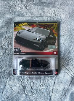 Hot Wheels Premium Porsche Taycan Turbo S Cross Turismo 1:43 Scale