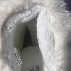 Hello Kitty Snow Boots