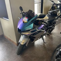 2025 Yamaha YZF-R3 / 521 Miles