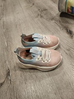 Nautica Toddler Girl Shoes Size 5.