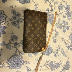 Louis Vuitton Wristlet 