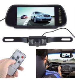 Pantalla con camara de reversa, con todos sus accesorios disponibles, Ven por ella a Electro Mass al 995 Sheldon rd Channelview Texas 77530.