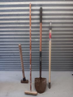 Selling a 8lb sledgehammer, rigid spade shovel, extendable paint roller stick. 2 tamp iorn bars, One stick with a brush on it,