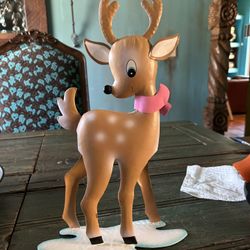 Christmas Vintage Look Metal Reindeer