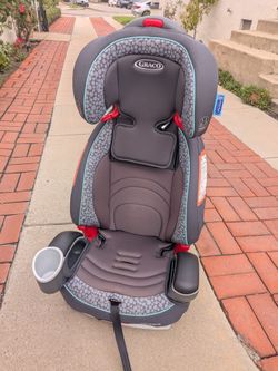 Nautilus 65 3-in-1 Harness Booster Car Seat (Model 1946243)