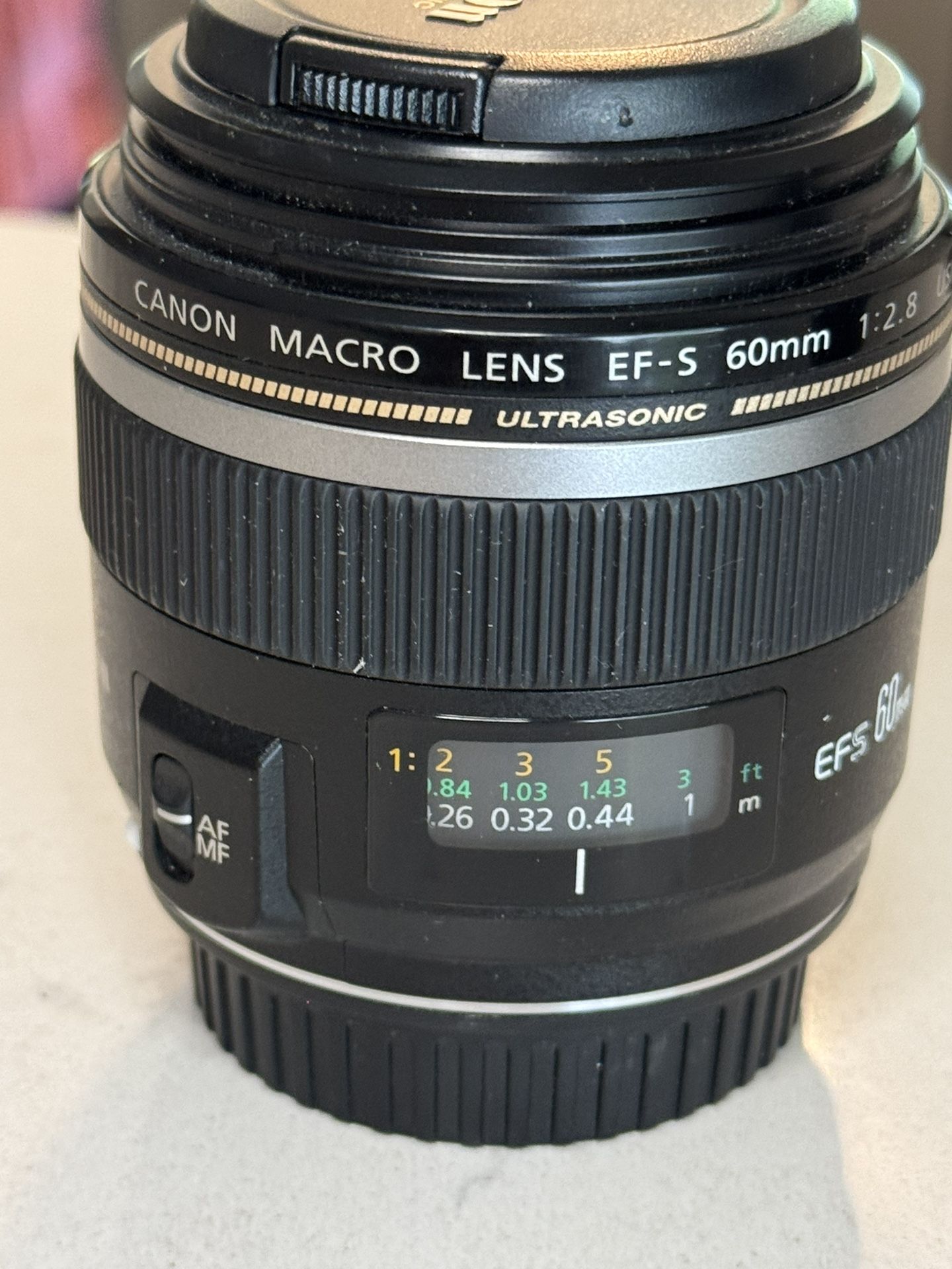 Canon EFS 60mm f/2.8 Macro USM