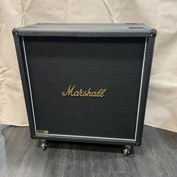 Marshall 1960 Lead B 300-watt 4x12” Straight Extension Cabinet Guitar