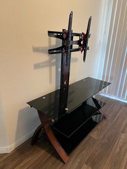 Entertainment center/ tv mount