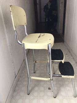 Vintage metal 1950 step stool.