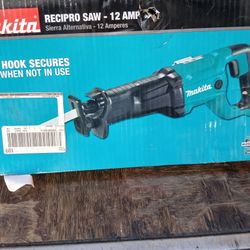 12 Amp Corded Saw 