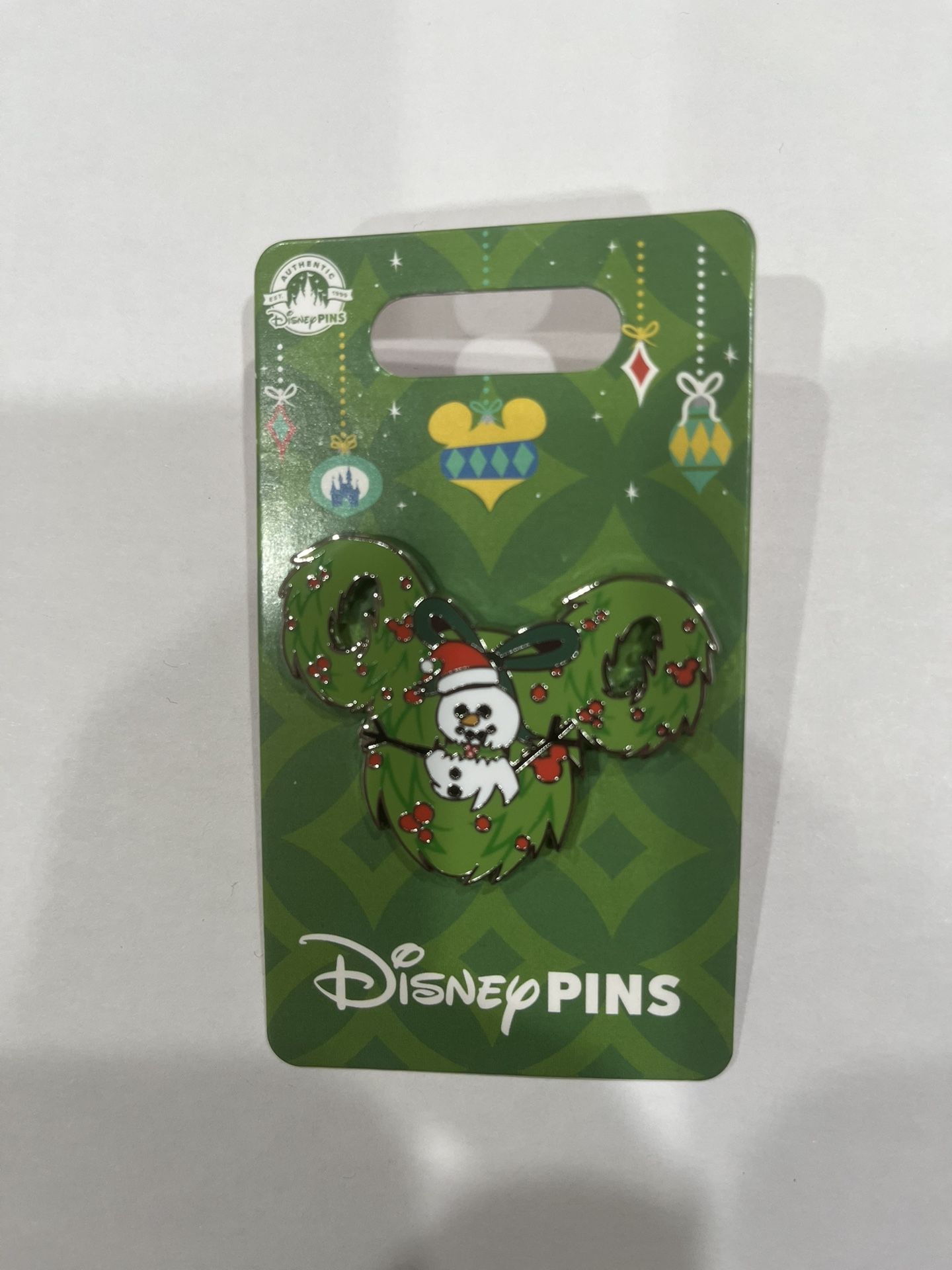 Disney Mickey Mouse Festive Wreath Trading Pin. Brand new on original card. Smoke free home Will combine listings before purchase to save on shippi