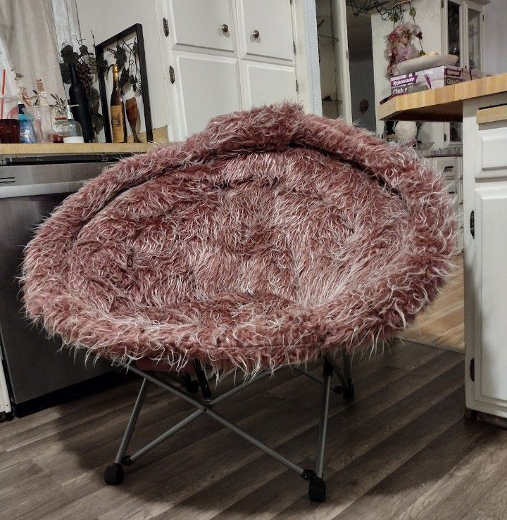Huge 4foot Round Lounge Egg Seat/ Chair Pinkish