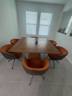 Modern Dining Table and Chair Set