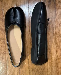 Tabi shoes