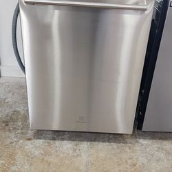 ELECTROLUX BUILT IN DISHWASHER STAINLESS STEEL  WITH 1 YEAR WARRANTY  /1 AÑO DE GARANTIA POR ESCRITO 