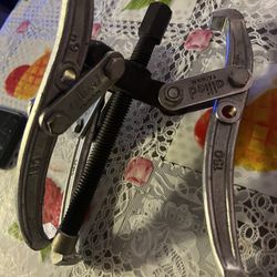 Bearing Puller