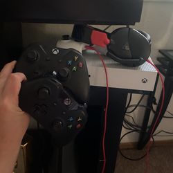 Xbox One S 500gb 3 Controller’s