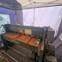 WYSONG 1452 Power Squaring Shear