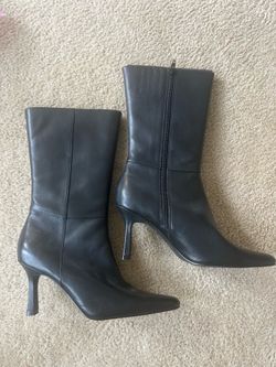 Women's black fashion boots 3.5" heels size 8M side zipper