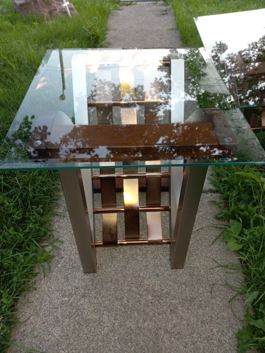 Beautiful Coffee Table With Matching End Table