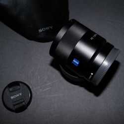 Sony Zeiss FE 55mm F1.8 With Accessories And Box