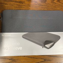 Incase Neoprene Pro Sleeve for 15” MacBook