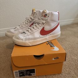 Nike Blazer mid size 7