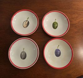 Shallow dipping bowls