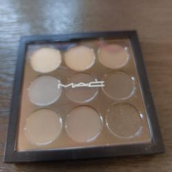 MAC MAKEUP PALLET