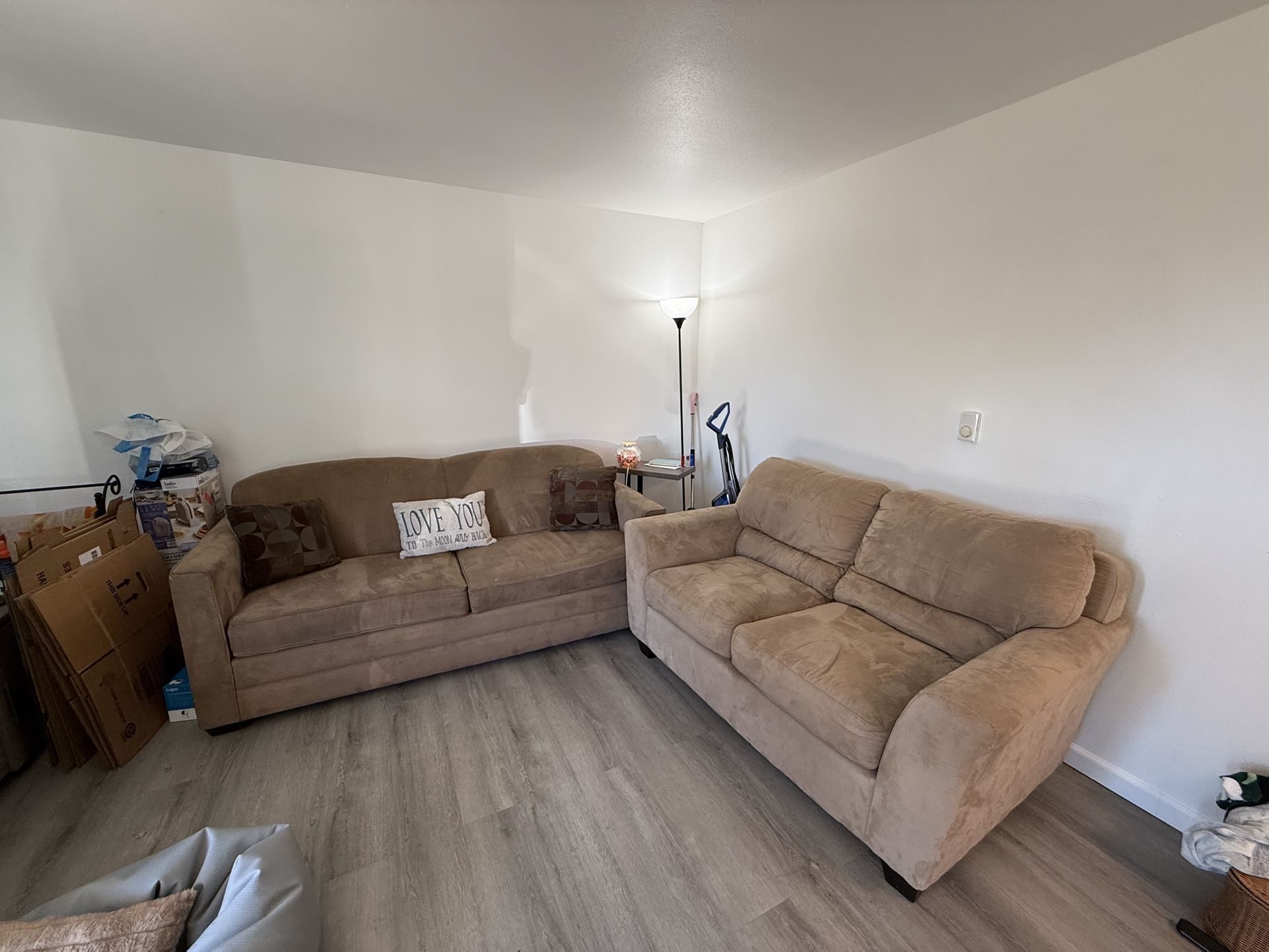Couch and love seat set For sale