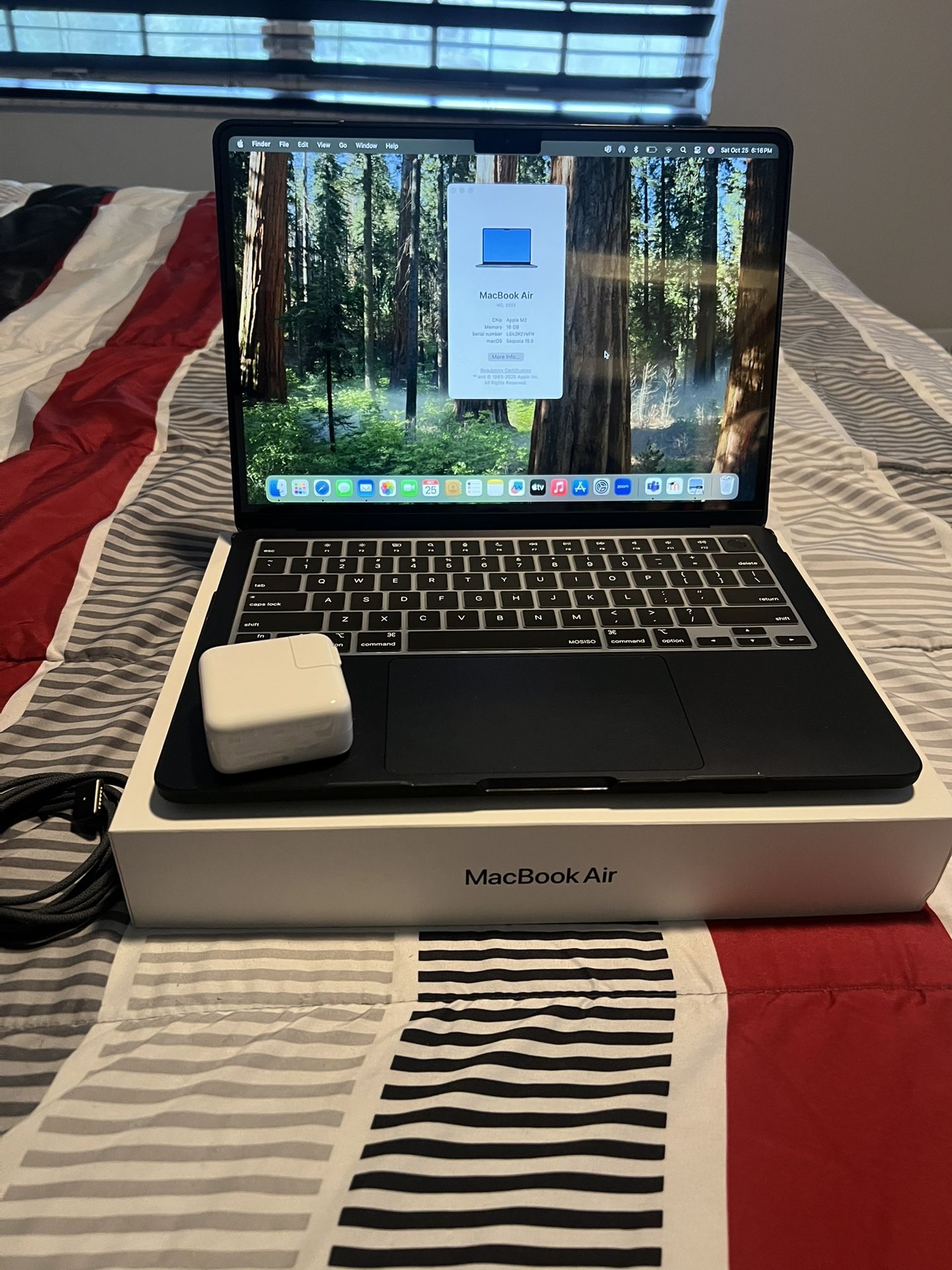 MacBook Air 2025. M2