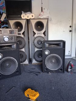 Subs And Bass Cabinet ,mixer,amp And Reciever