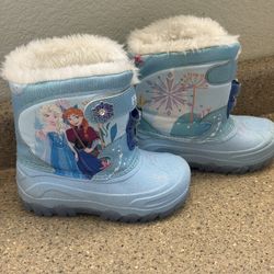 Snow Boots For girls 👧 Size 12 Free