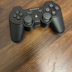 This is a great PS3 dual shock three controller