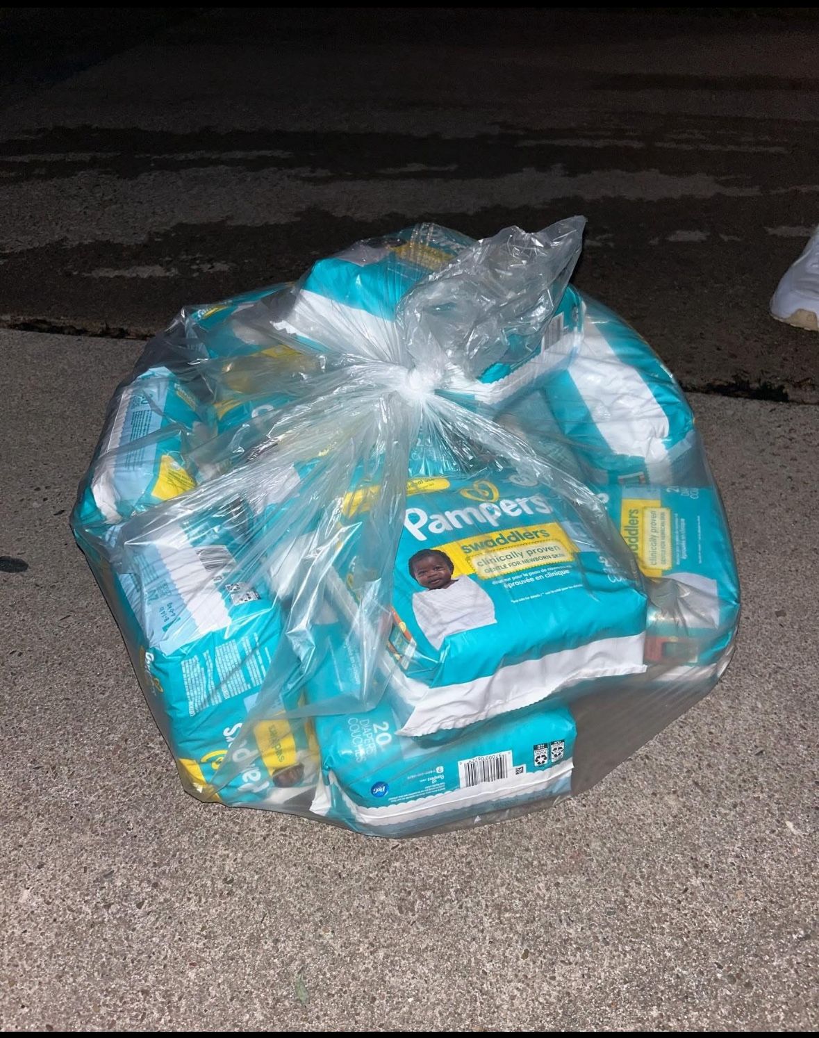 Baby Diapers Size 1/Newborn And Baby Wipes