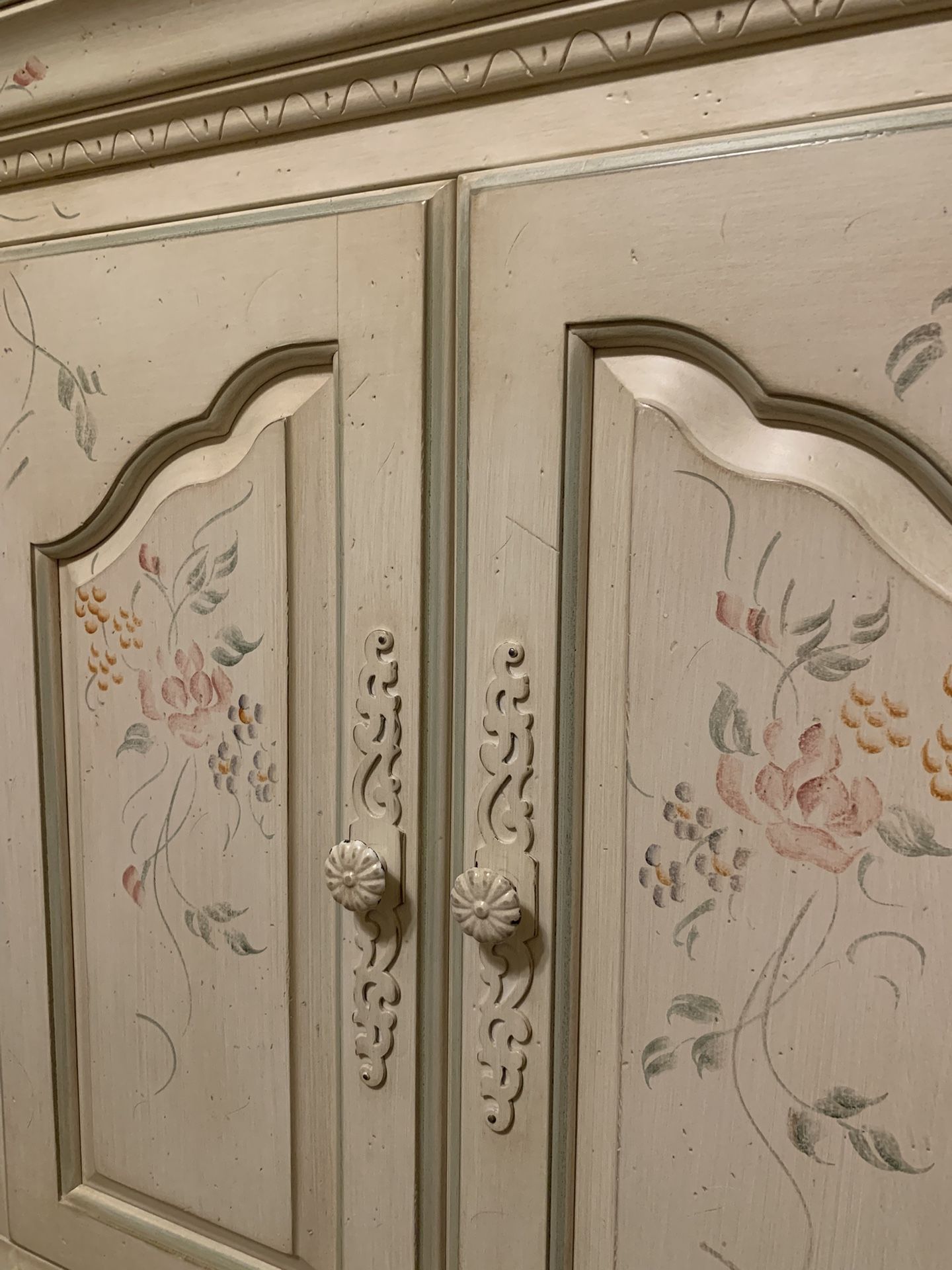 Ethan Allen Girl’s Armoire 