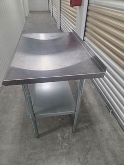 Hally Stainless Steel Table