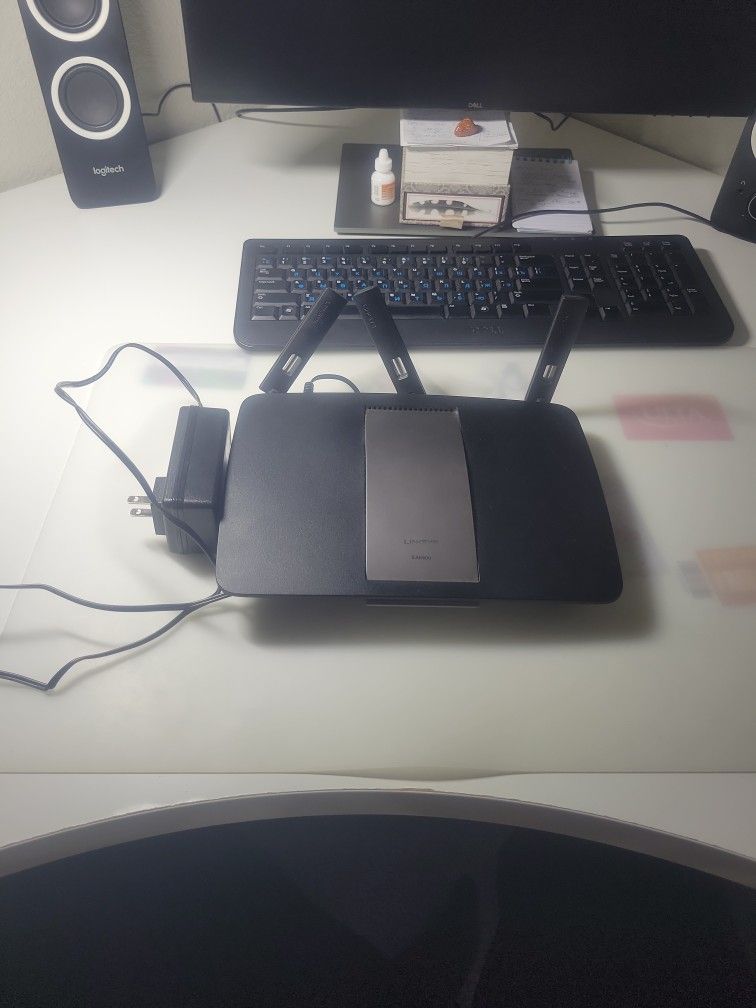 Router Linksys EA6900