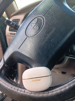 Bose,mother of pearl.ear buds