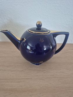 TEA POT (HALL)